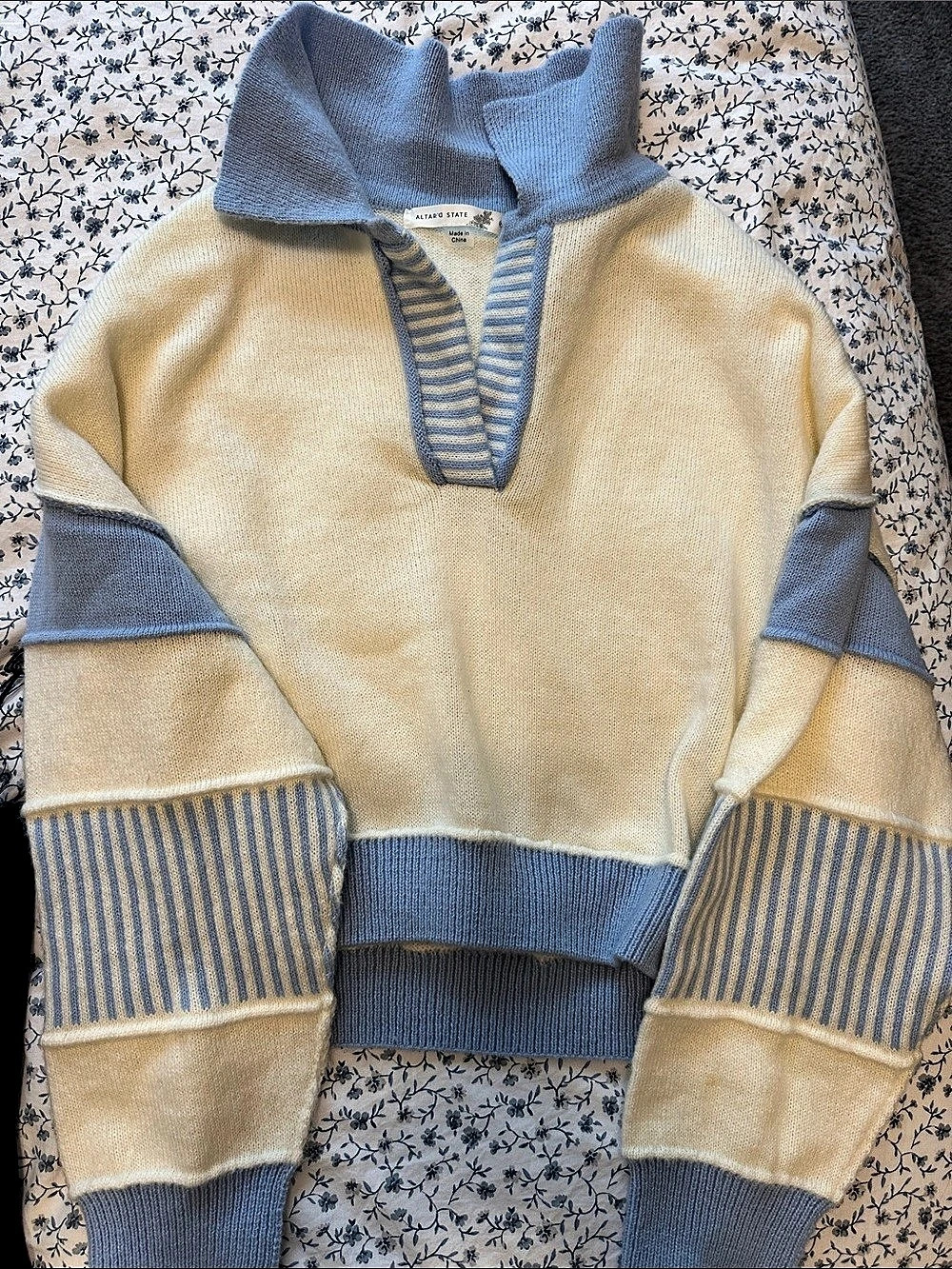 Altar'd State Boden Contrast Sweater Cream & Blue
